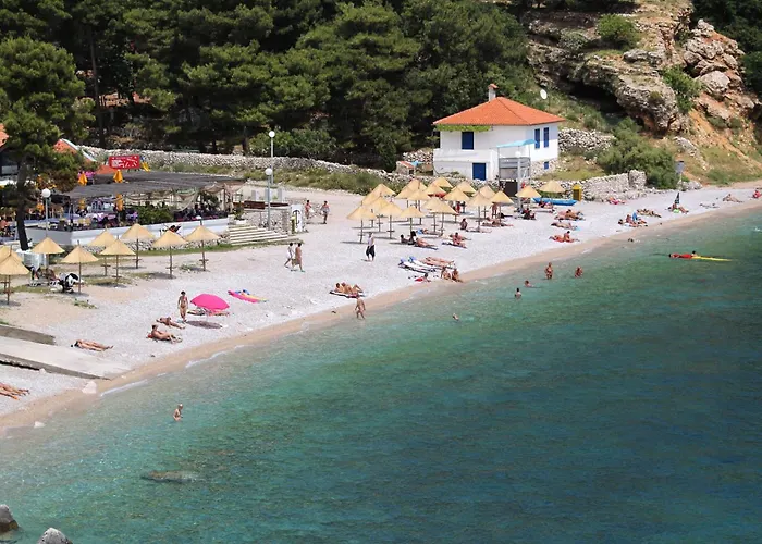 With Parking Spaces Baska, Krk - 19538 Appartamento